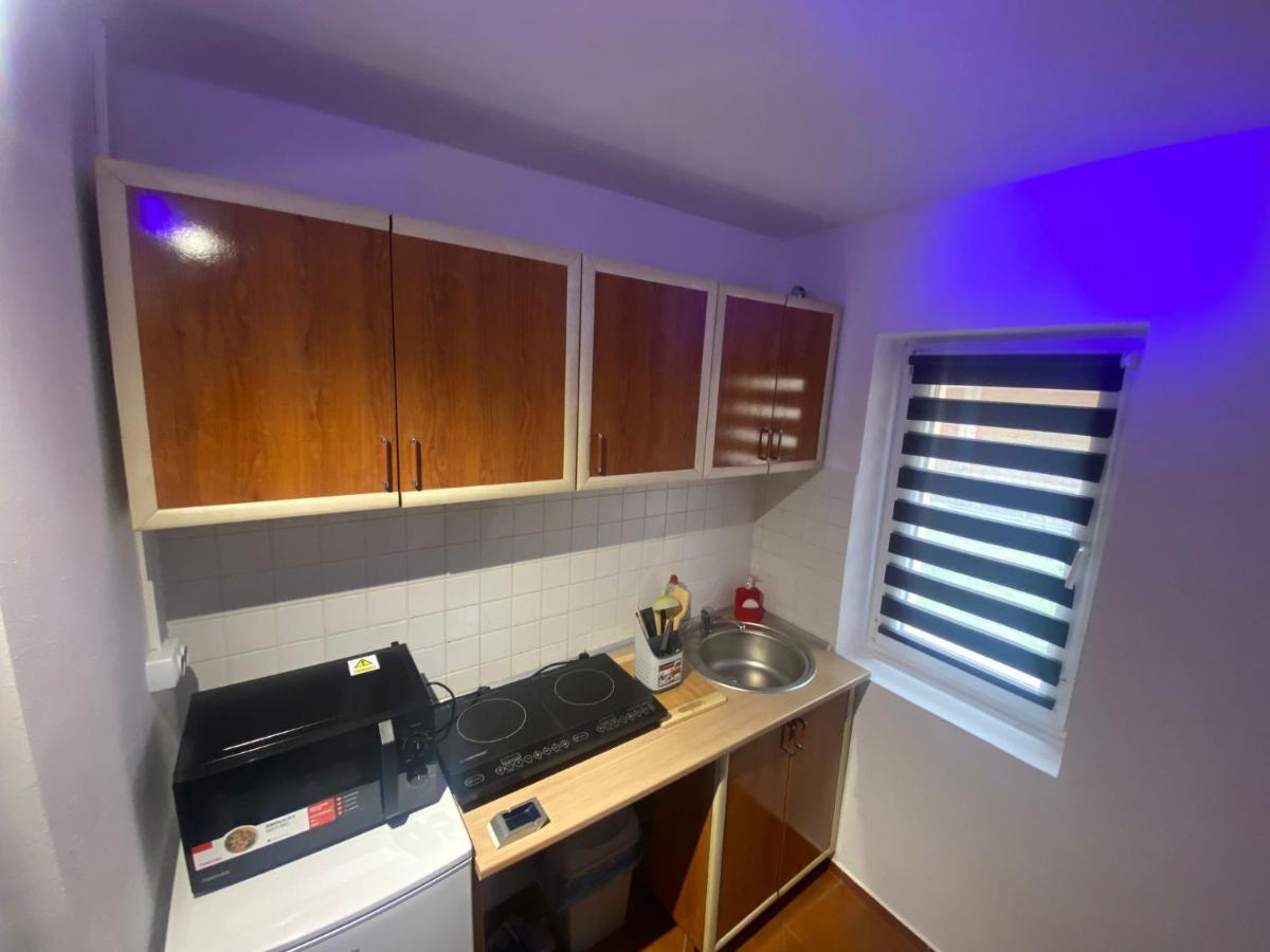 Andi 1-Apartament 2 Camere Băile Herculane المظهر الخارجي الصورة